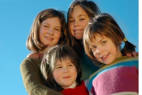 kids with frineds