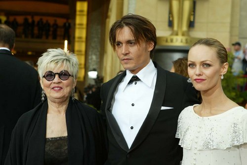 Johnny Depp, tuxedo, vanessa paradis, white dress