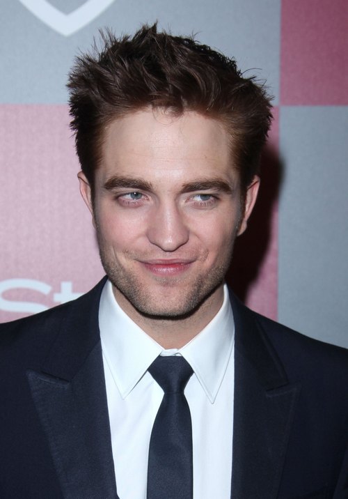 Robert Pattinson, dark suit, red hair