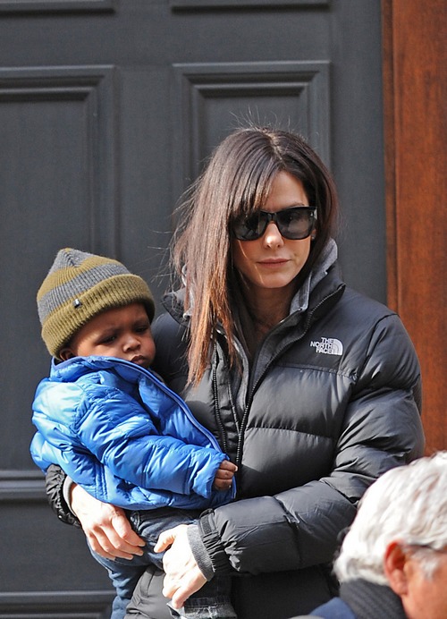 Sandra Bullock, black winter coat, sunglasses