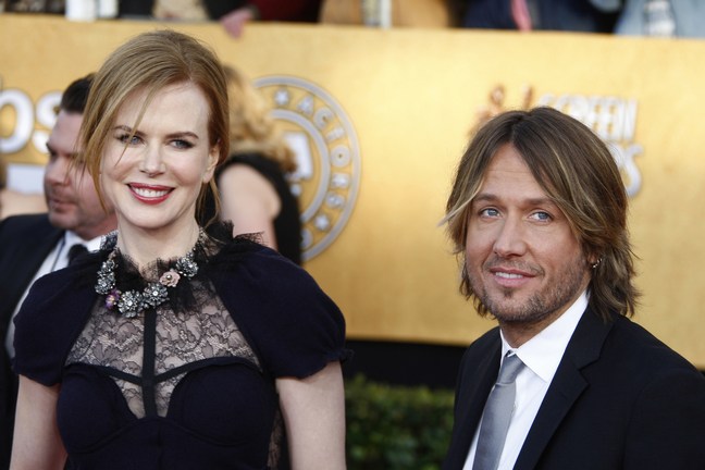 Keith Urban suit, Nicole Kidman black dress, Nicole Kidman SAG dress