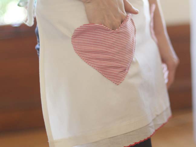 HEART POCKET APRON