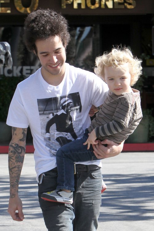 Pete Wentz, white t-shirt