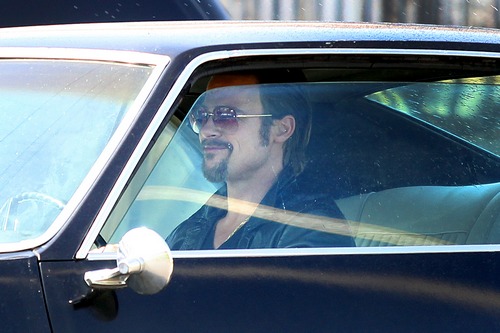 Brad PItt, black leather jacket, cogan, black car, movie set