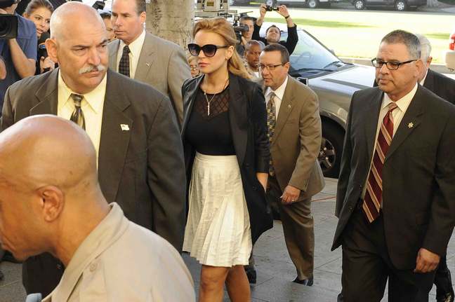 Lindsay Lohan Refuses Plea Deal; Heading To Trial