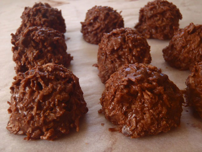 Chocolate Coconut Macaroons-2