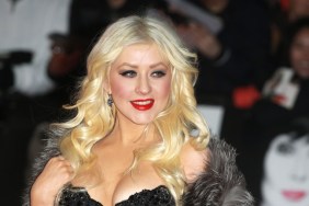 Christina Aguilera, strapless dress