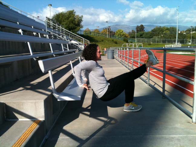 BLEACHER TRI DIPS