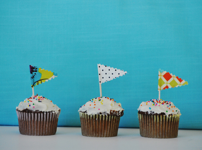 CUPCAKE FLAGS