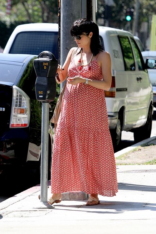 Selma Blair, red maternity dress, red summer dress