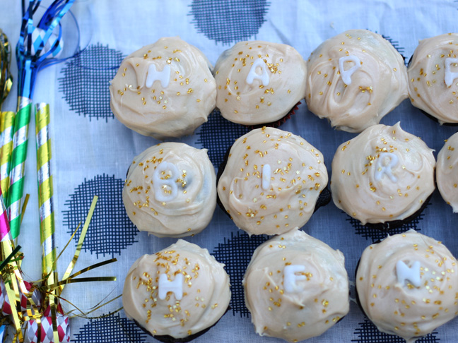 Easy Marshmallow Fondant, cheaper & tastes better than store