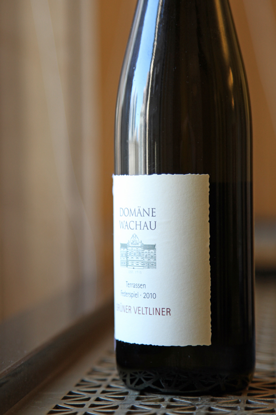 A close up bottle of Domane Wachau's  GrÃ¼ner Veltliner