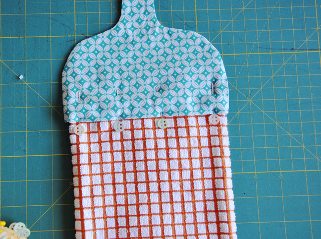 DIY: Hanging Dishtowel