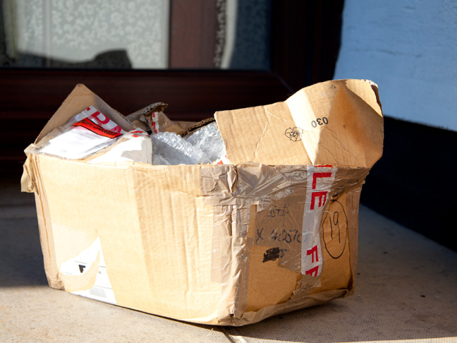 broken-package-delivery