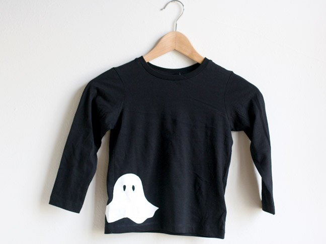 Stenciled Ghost T-Shirt DIY