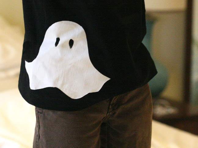Stenciled Ghost T-Shirt DIY - Final