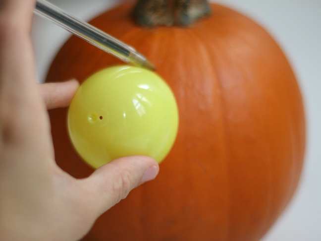 DIY Polka Dot Pumpkin Craft Step 1