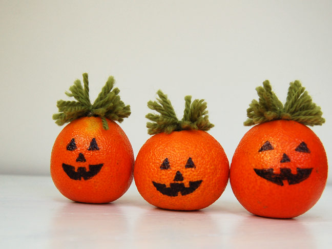 DIY Halloween Craft: Pumpkin Orage Decor Step 3