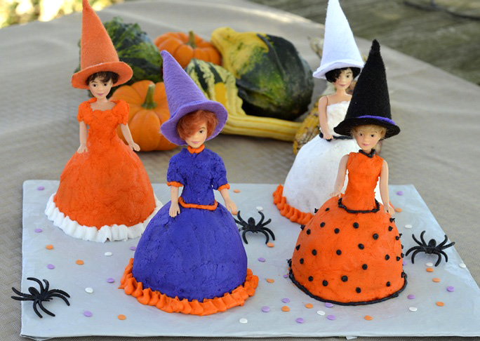 Good Witch Mini-Cakes Recipe