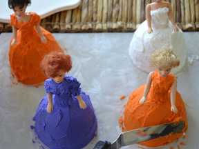 Good Witch Mini Cakes Recipe - Step 13