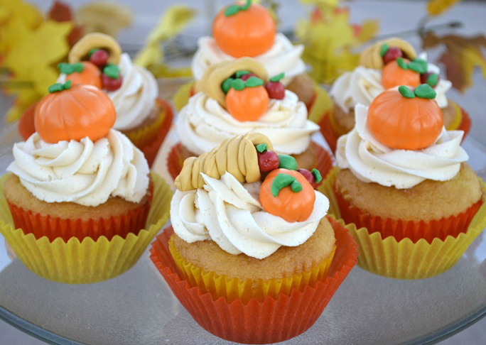 Cornicopia and Pumpkin Cupcakes