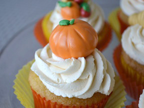 Cornicopia Pumpkin Cupcakes Recipe - Step 15