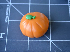 Cornicopia Pumpkin Cupcakes Recipe - Step 12