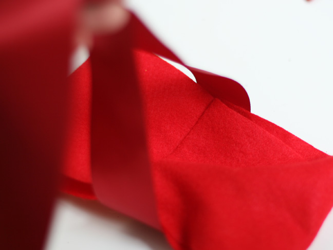 Christmas Red Felt Bow Craft - Step 6