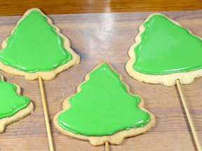 Christmas Cookie Bouquet - Step 16