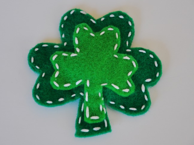 DIY ST PATTYS BARRETTE