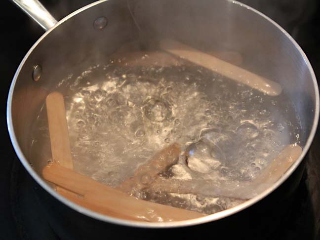 boiling water pot sticks