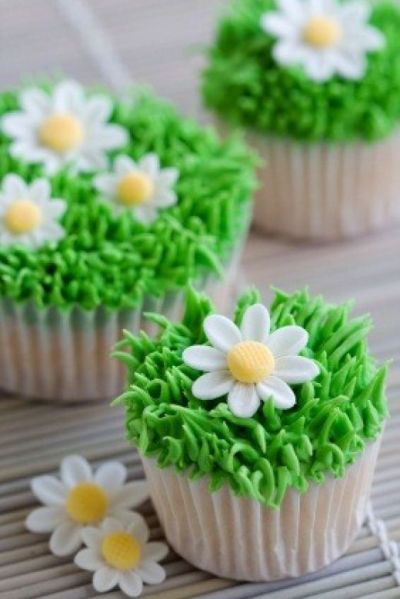 Daisy Easter Cupcakes