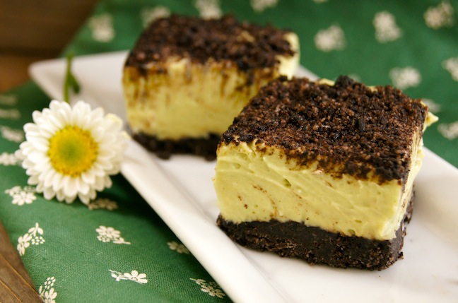 Avocado Cheesecake Oreo Bars Recipe