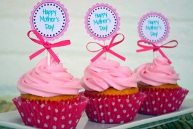 DIY Mother's Day Cupcake Toppers