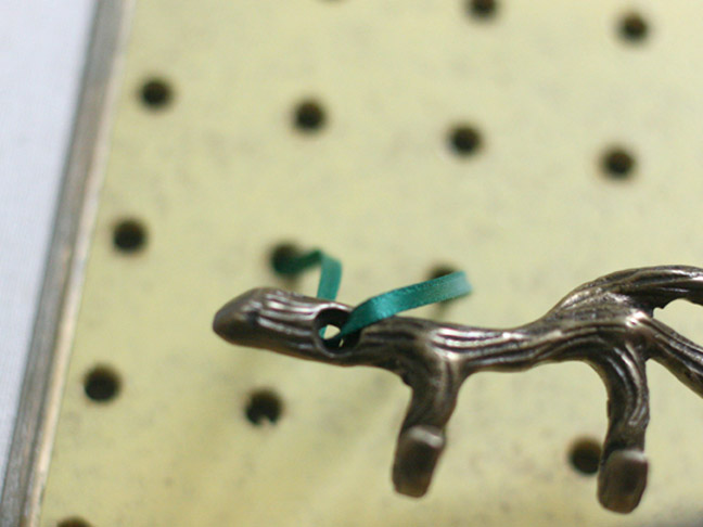 DIY: Framed Jewelry Organizer