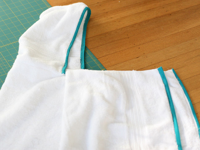 DIY Holiday Gift: Handmade Hooded Towel