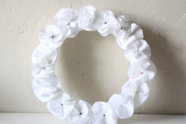 Toilet Tissue Wreath Craft