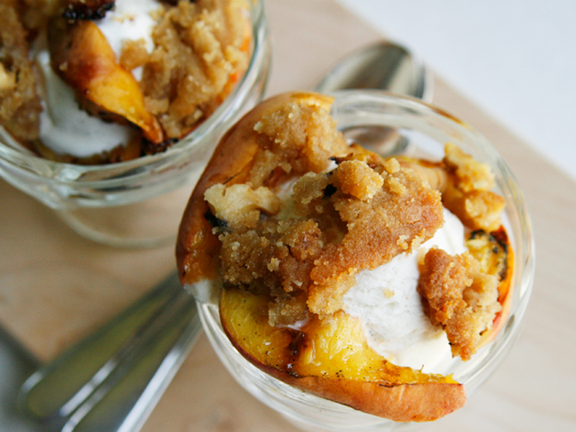 Grilled Peaches and Cream Sundaes Recipe Final Image