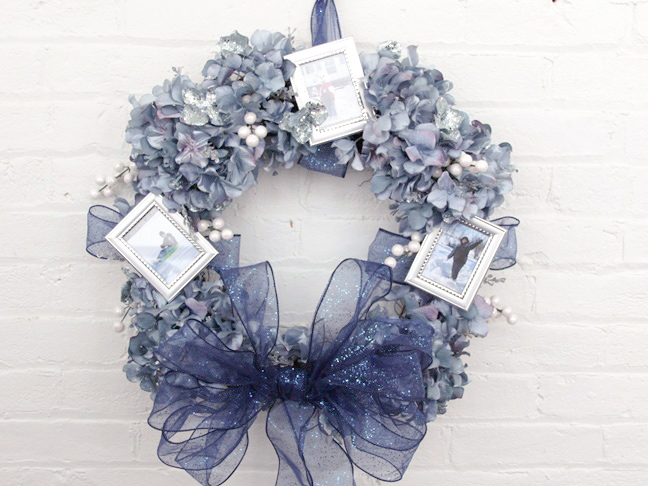 winter photo frame wreath