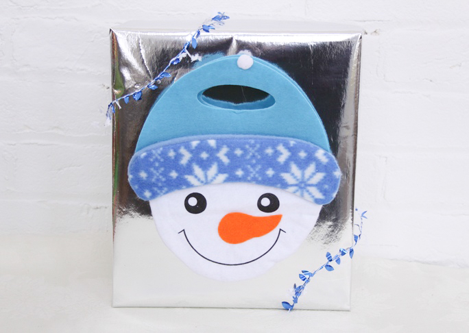 dollar_store_snowman_bag_gift_wrap_final_1