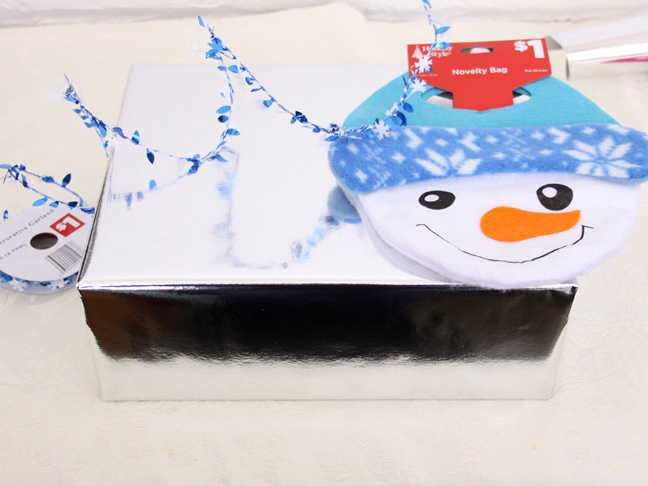 dollar_store_snowman_bag_gift_wrap_step_1