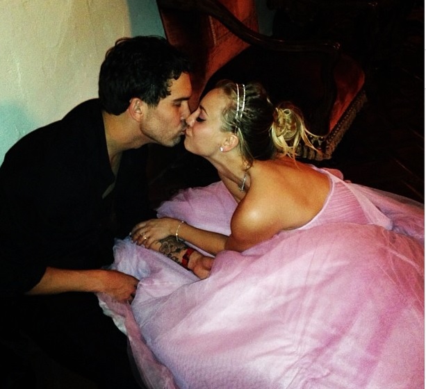 Kaley cuoco wedding dress pink