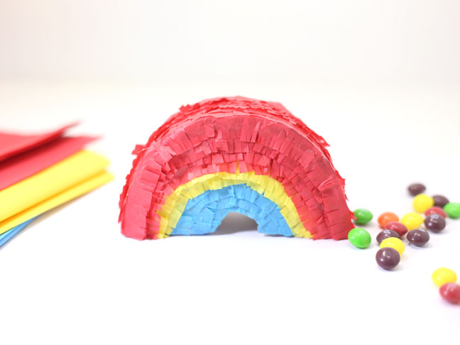 Mini Rainbow PiÃ±ata