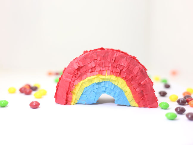 Mini Rainbow Piñata