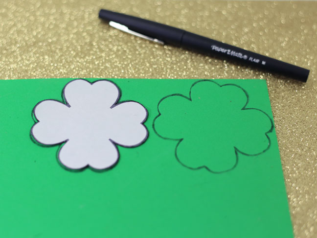 green shamrock template pen