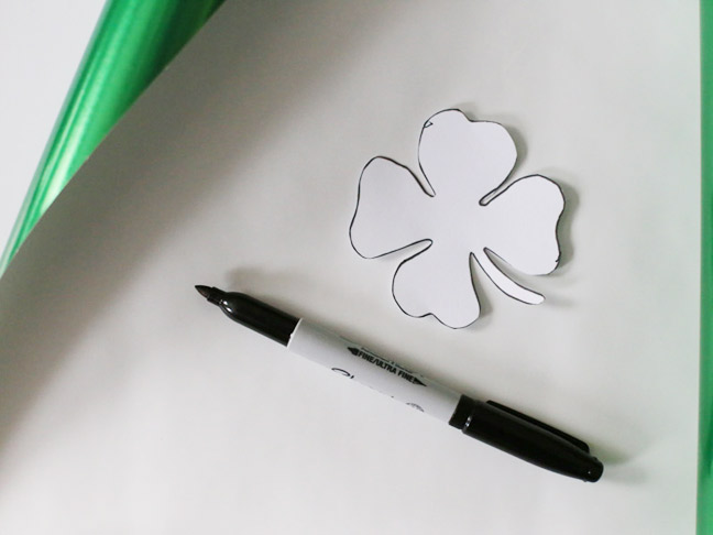 DIY Shamrock Straw Toppers