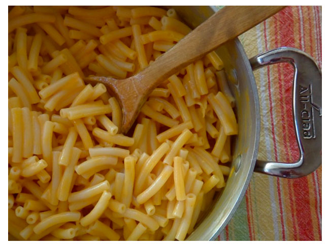 kraft mac and cheese in pot