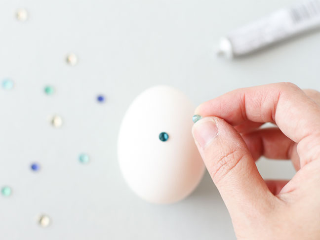 DIY // Bejeweled Easter Egg How To