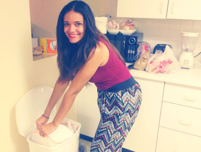 Taking Out Glad Kitchen ForceFlex OdorShiel Hawaiian Aloha Scent trash bags