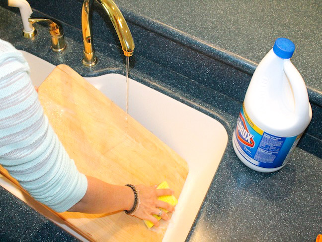 Clean and Disinfect Plastic Cutting Boards Without Bleach